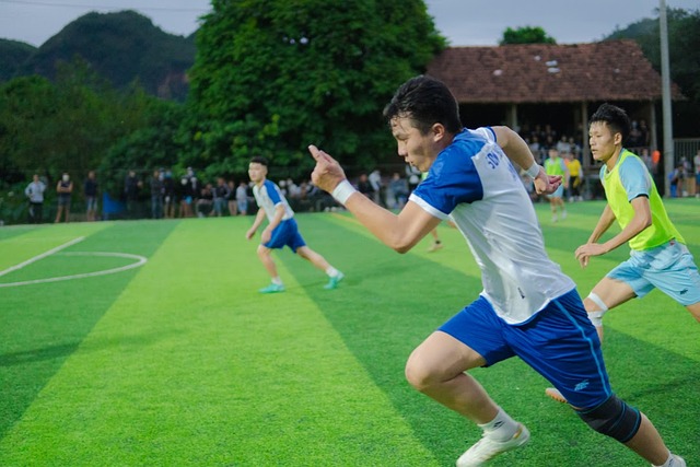 雷霆力克卫冕冠军豪取15连胜 鹈鹕轻取奇才.